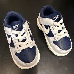 Nike Kids Sneakers in Navy and White